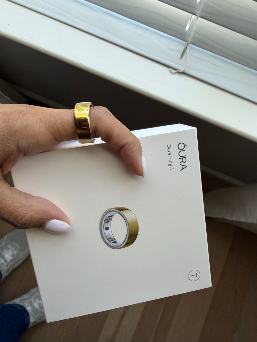 Gold Smart Ring — Elegant Gold Tone Women’s Jewelry